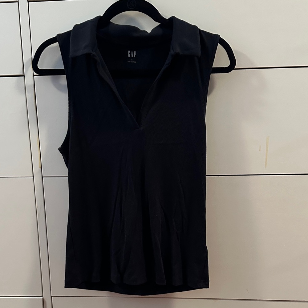 GAP Women's Black Sleeveless Top